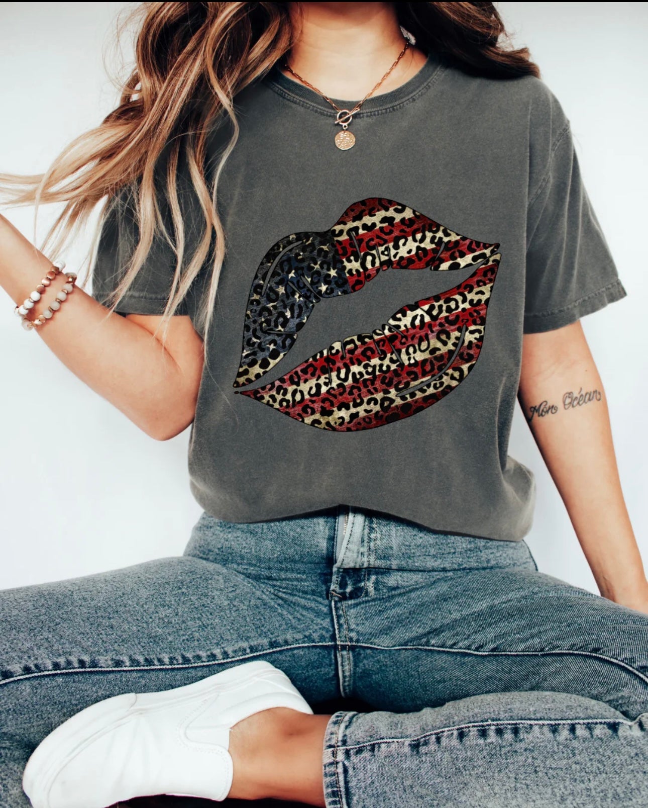 "American Flag Kissy Lips"